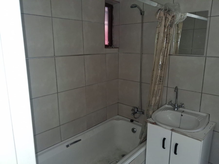 To Let 2 Bedroom Property for Rent in Amalinda Eastern Cape